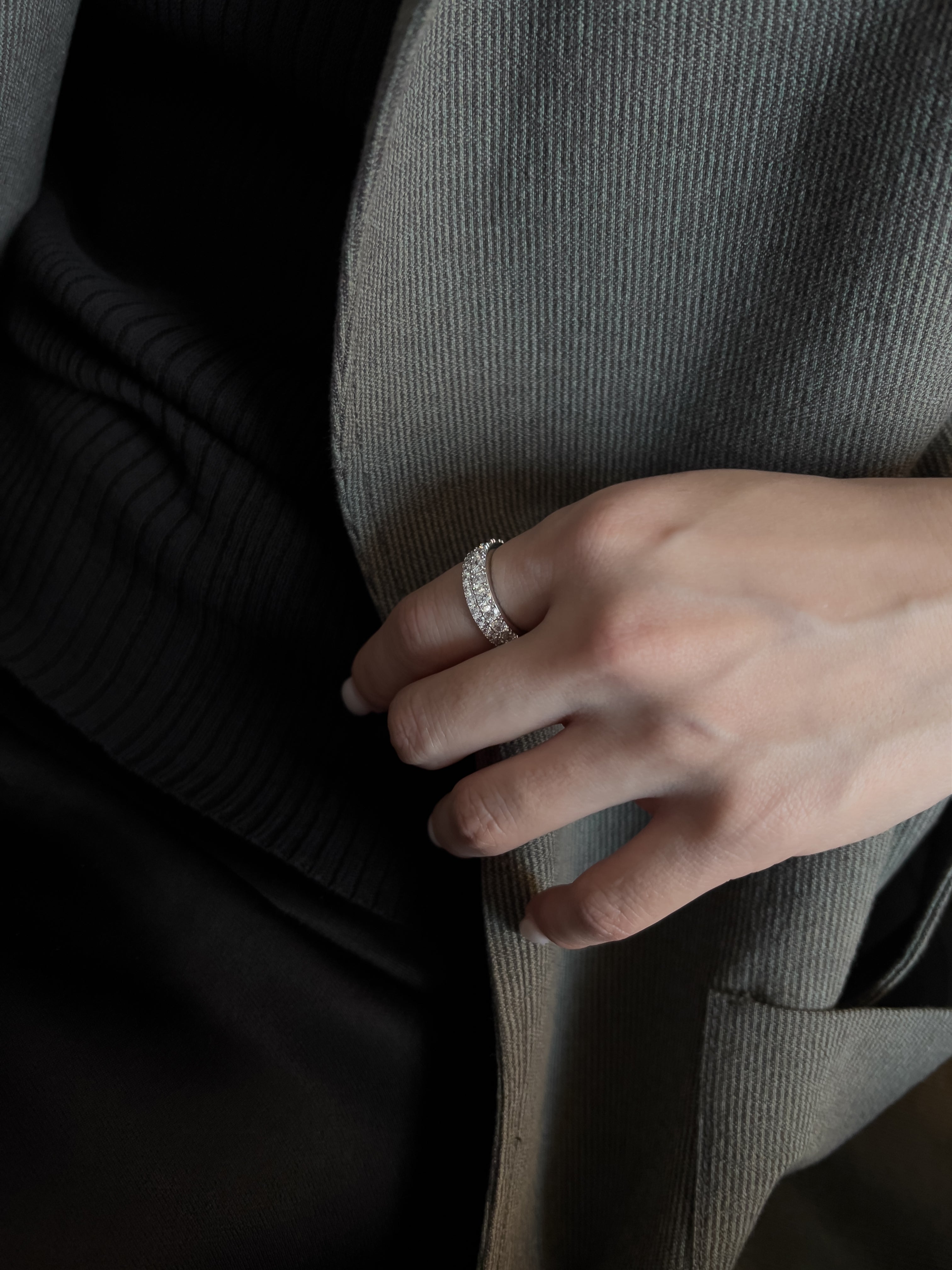 BOLD PAVE RING