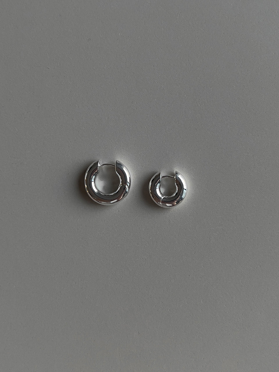 TOCA ONE TOUCH EARRINGS (SILVER)