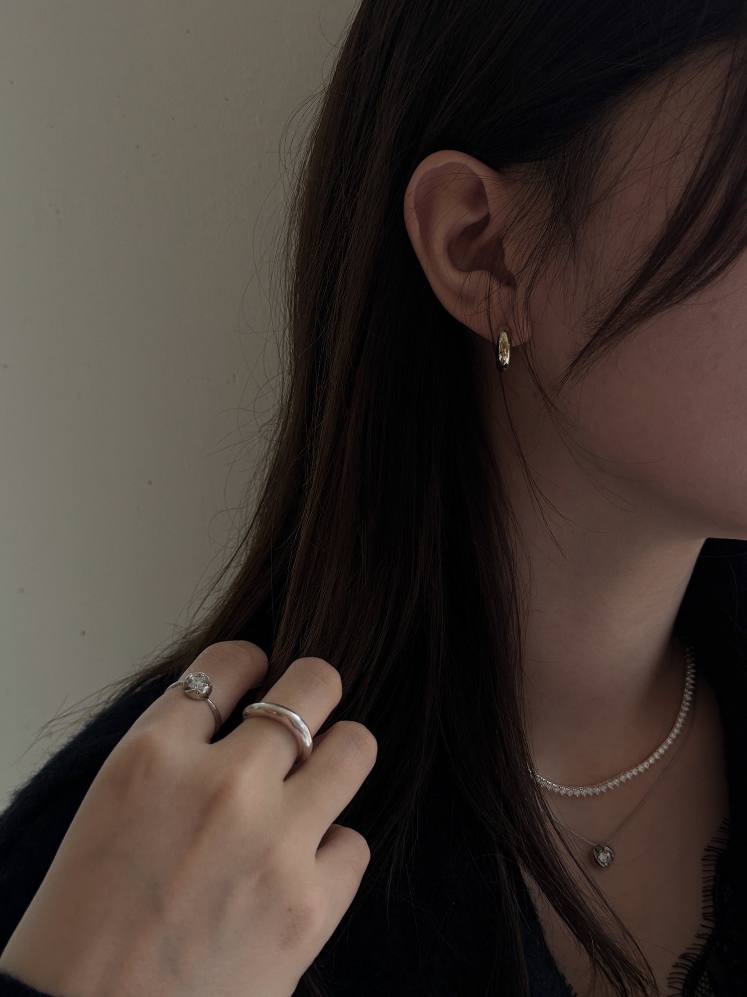 TOCA ONE TOUCH EARRINGS (BEIGE GOLD)