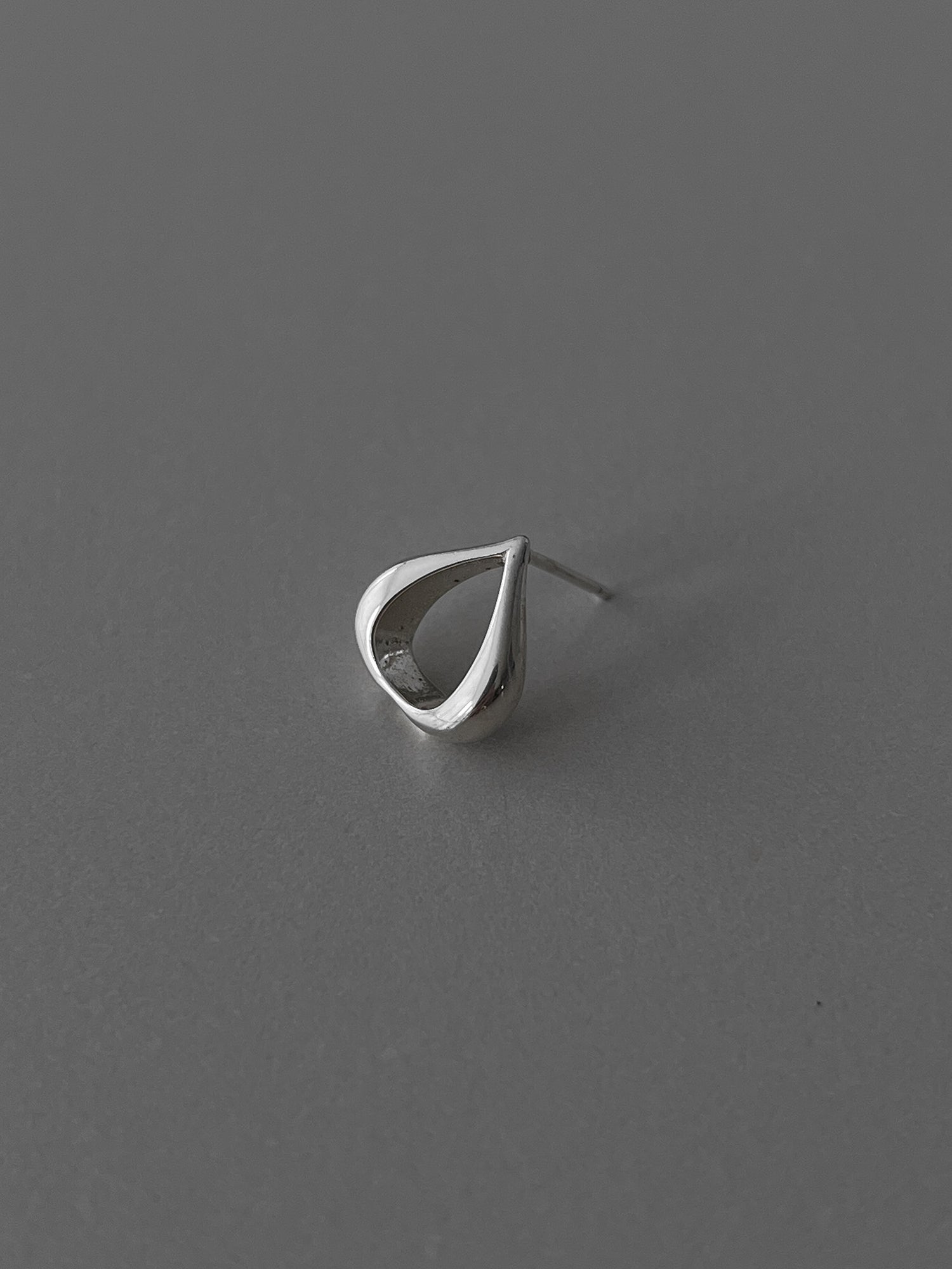 STERLING BLYS EARRINGS [SILVER]