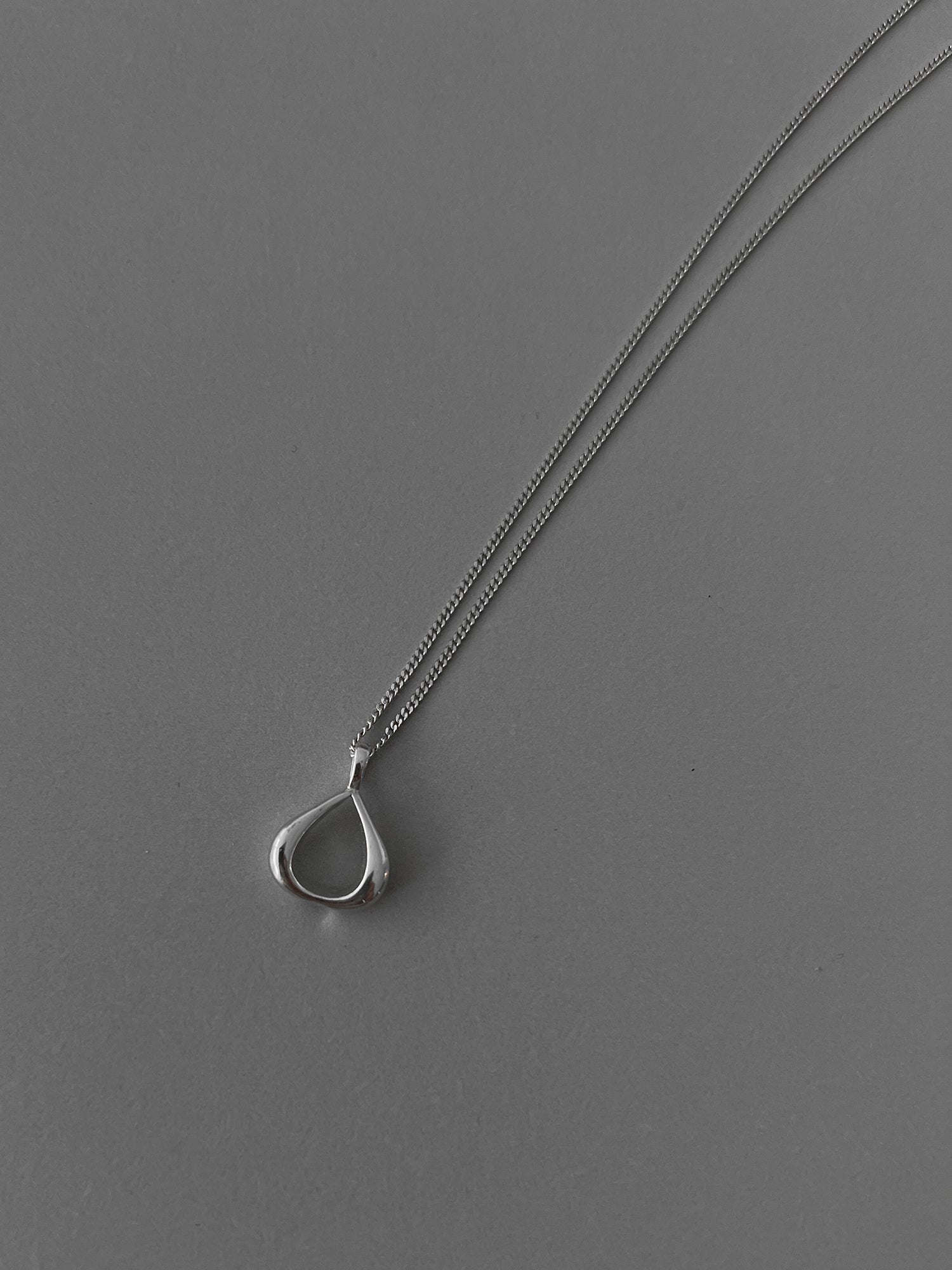 STERLING BLYS NECKLACE [SILVER]
