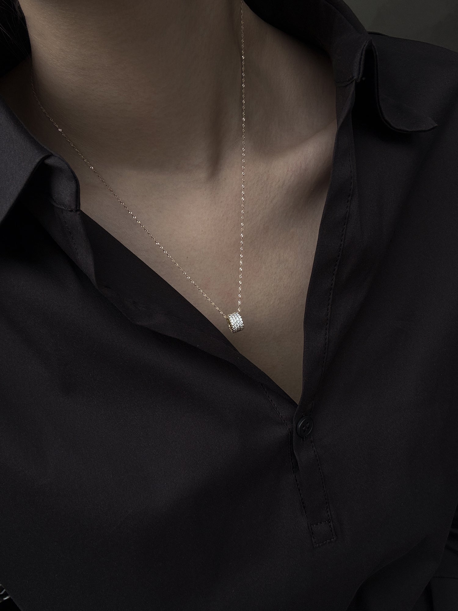 4-ROW PAVE PENDANT [GOLD]