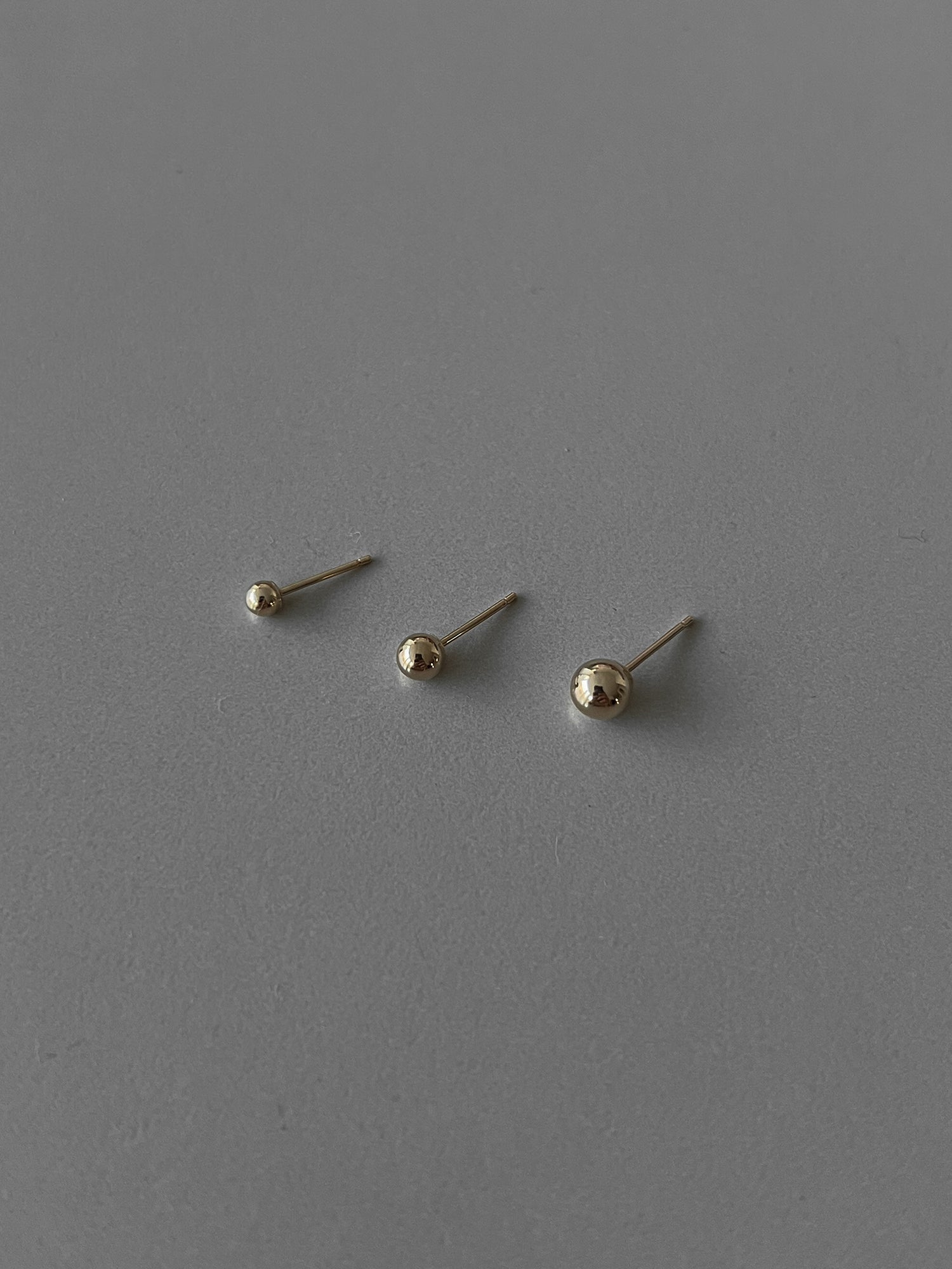 14K BASIC BALL EARRINGS