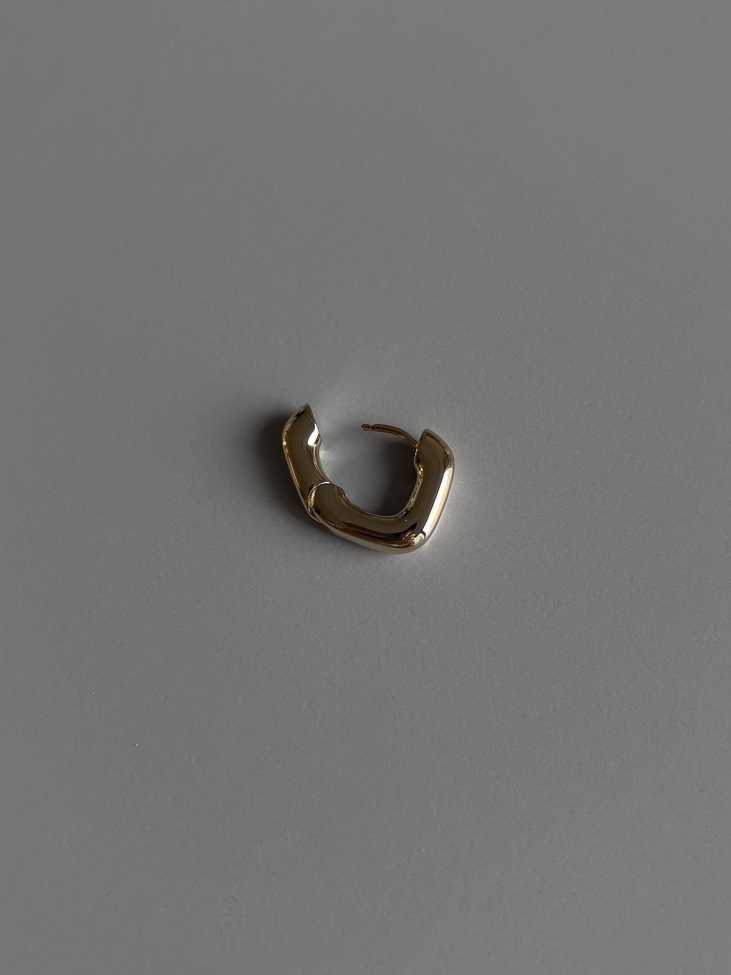 SQUAIA ONE TOUCH EARRINGS [BEIGE GOLD]